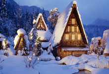 [国内足球]女超联赛拉开战幕 揭幕战万人观赛.